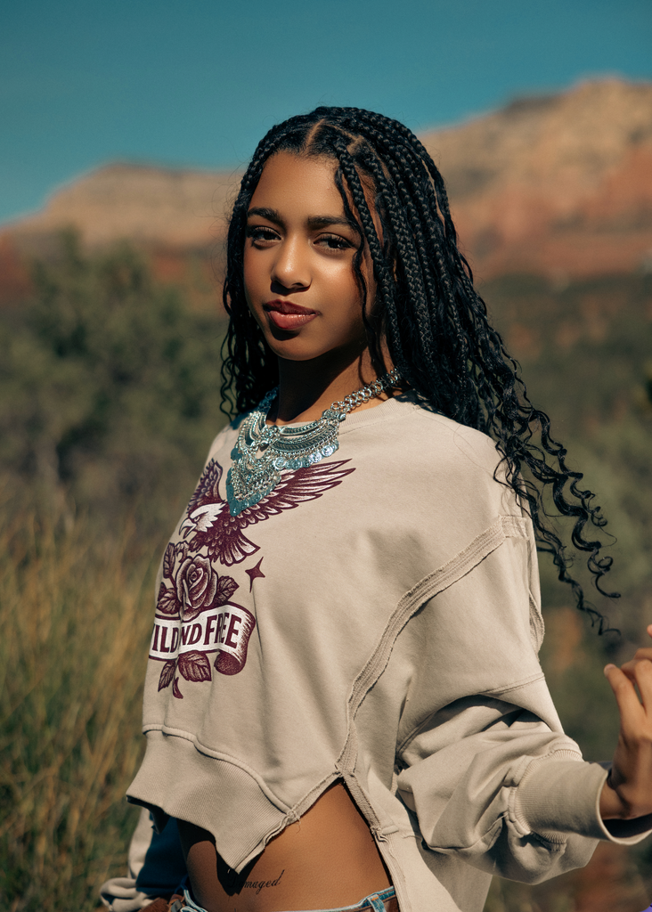 WILD & FREE CROPPED SWEATSHIRT